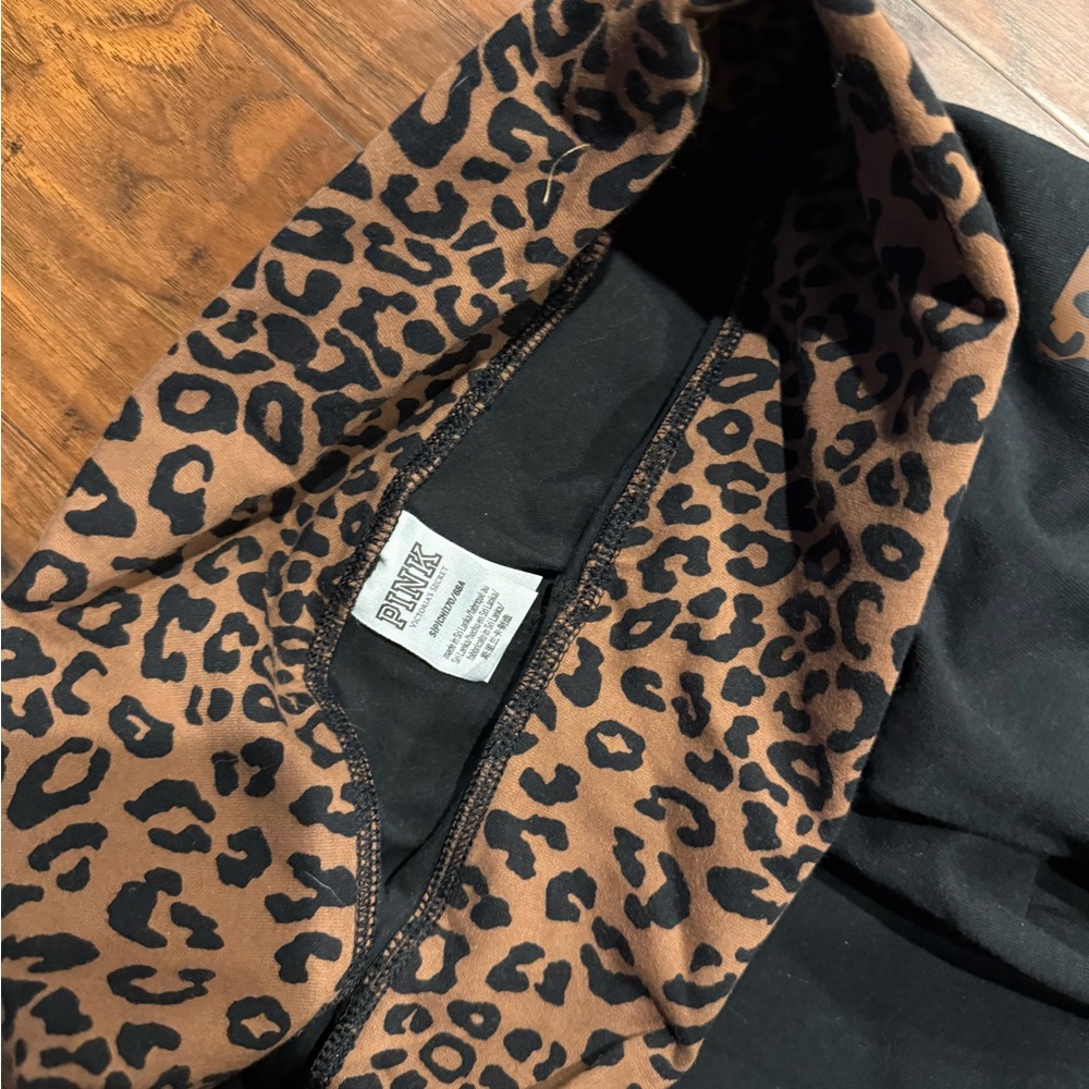 PINK Victoria's Secret Leopard Print Hoodie and Leggings - Picture 3 of 3